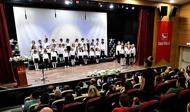 Bornova Belediyesi, eğitime verdiği destek ve genç odaklı çalışmalarıyla İzmir