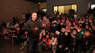 Yüzlerce yıllık geçmişe sahip olan gölge oyunu Karagöz’ü yaşatmak ve