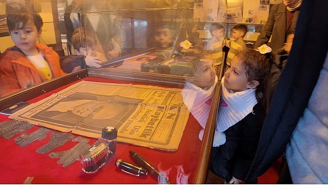 Kocaeli Büyükşehir Belediyesi’ne bağlı Lokomotif Çocuk Köyü’nde eğitim gören minikler,