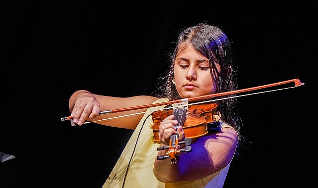 Gaziemir Belediyesi, 2025 yılında 16 konser, 26 tiyatro, 11 seminer,
