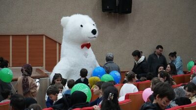 Gölcük Belediyesi, 2025-2026 eğitim-öğretim yılının ilk ara tatiline giren öğrenciler için hazırladığı,