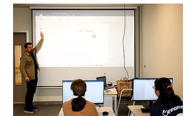      Kocaeli Büyükşehir Belediyesi, engelli bireylerin dijital