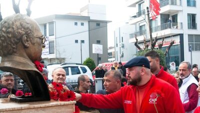 Devrim şehidi araştırmacı gazeteci-yazar Uğur Mumcu katledilişinin 33.