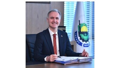 İnegöl Belediyesi’nin üniversite öğrencileri için gerçekleştirdiği eğitim yardımlarının ikinci taksit