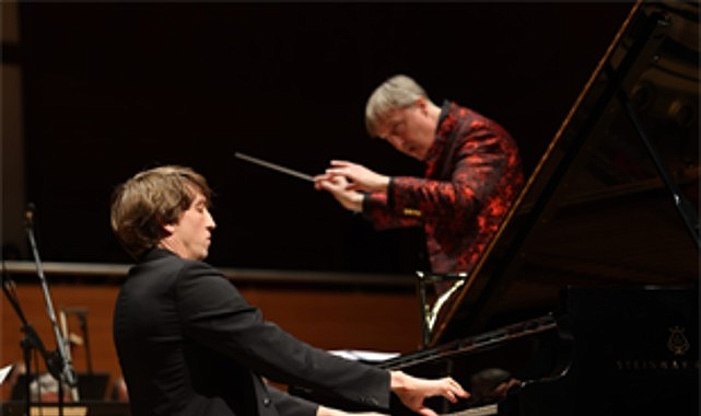 İZDSO’nun AASSM’de verdiği konser, hayatını kaybeden başkemancı Deniz Özasker’in anılmasıyla