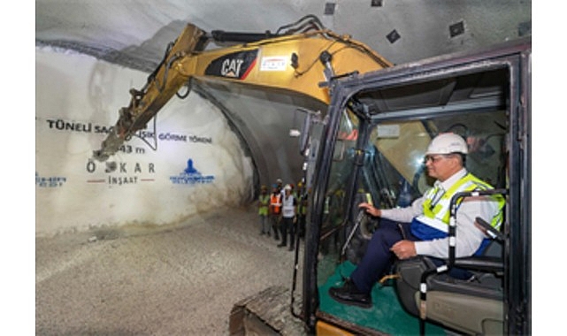 Ekonomik krize rağmen İzmir’de yatırımlar aksamadı.