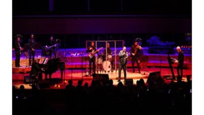 İzmirli opera sanatçısı tenor ve şan eğitmeni Levent Gündüz, sanat