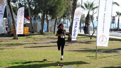 Karşıyaka Belediyesi’nin düzenlediği oryantiring etkinliği, Yamanlar ve Bostanlı etaplarında iki