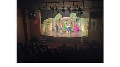 Maltepe Belediyesi’nin düzenlediği “Maltepe Yarıyıl Çocuk Şenliği” tüm coşkusuyla devam