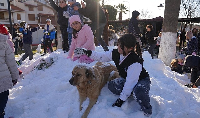 Seferihisar Belediyesi Ürkmez Hizmet Noktası, yarıyıl tatilinde Ürkmez'de yaşayan çocuklara