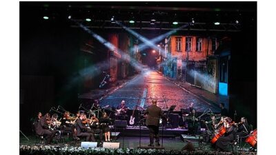 Kocaeli Büyükşehir Belediyesi Oda Orkestrası, dinleyicisini kırmadı.