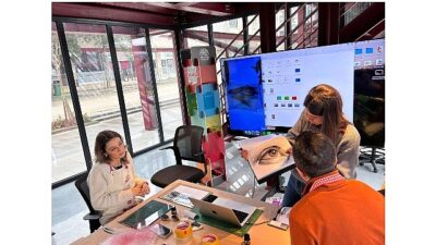 Nilüfer Belediyesi’nin düzenlediği “Depoda Sanat Var” programı, sanatseverleri deneysel üretim