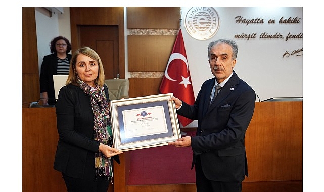 Ege Üniversitesi (EÜ), göz sağlığının önemine dikkat çekmek ve görme