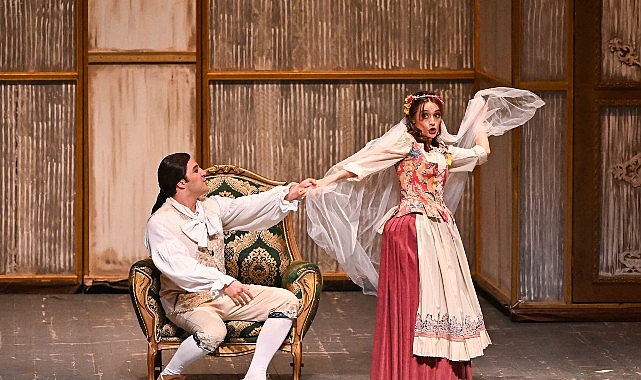 İzmir Devlet Opera ve Balesi (İZDOB), geçtiğimiz sezondan bu yana