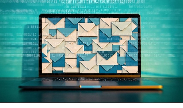 E-posta çoğumuz için günlük hayatın vazgeçilmez bir parçası olmaya devam