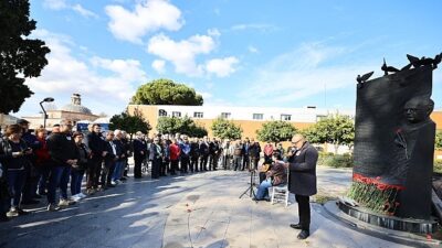 Araştırmacı Gazeteci-Yazar Uğur Mumcu, hain bir suikast sonucu katledilişinin 33.