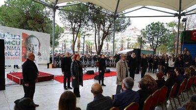 Kalemiyle karanlığı delen, gerçeğin peşinden ödünsüz yürüyen gazeteci-yazar Uğur Mumcu,