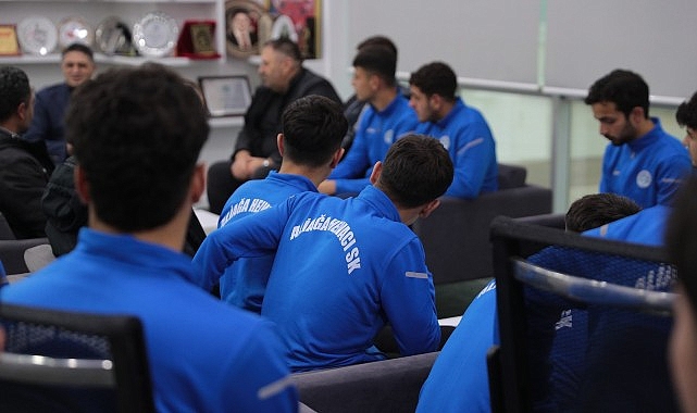 İzmir U-18 Ligi’nde sergilediği başarılı performansla dikkatleri üzerine çeken Aliağa