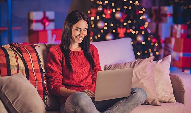 Teknolojinin  gelişmesiyle giderek çevrimiçi olmaya başlayan romantik arayışlar siber dolandırıcılıkların