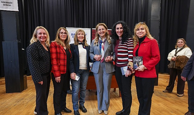 Bakırköy Belediyesi’nin her Cuma İspirtohane Kültür Merkezi’nde düzenlediği “Bakırköy Muhabbeti”