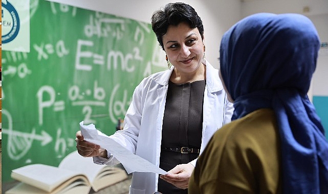 Karabağlar Belediyesi bünyesinde ücretsiz eğitim desteği sunan KARBEM’de yeni bir