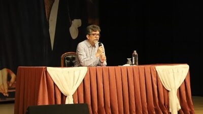 Etkinlikler kapsamında düzenlenen "Bayındır'da Büyümek" adlı söyleşi, Yahya Kerim Onart