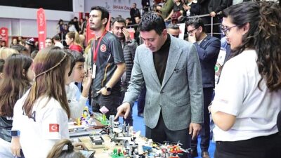 Bayraklı Belediyesi’nin ev sahipliğinde düzenlenen Fibonacci Uluslararası Robot Olimpiyatları 2026