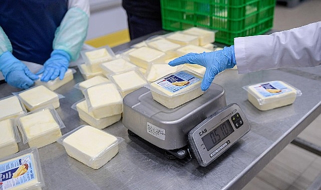 İzmir Büyükşehir Belediyesi iştiraki İZTARIM, Bayındır Süt Fabrikası’nda ürettiği İZMAR