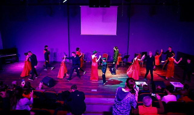 14 Şubat Sevgililer Günü dolayısıyla Didim Belediyesi tarafından düzenlenen programda