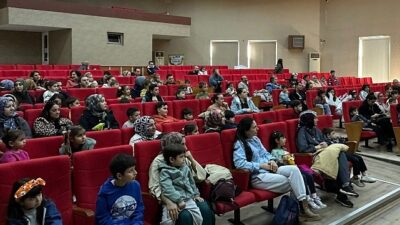 Gölcük Belediyesi, Şubat ayında düzenlediği birbirinden eğlenceli çocuk tiyatrosu etkinlikleriyle