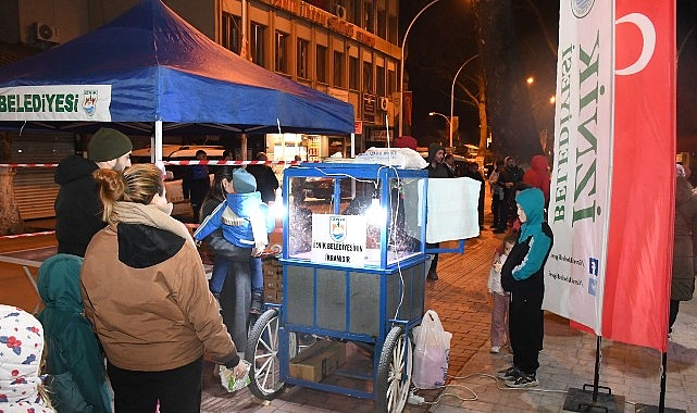 İznik Belediyesi tarafından düzenlenen Ramazan ayı etkinliklerinde çocuklar eski ramazanları