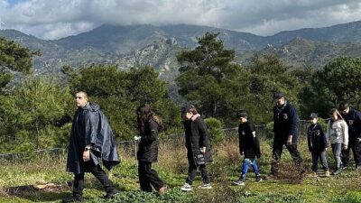      Karşıyaka Belediyesi bünyesinde yetişen genç izciler,