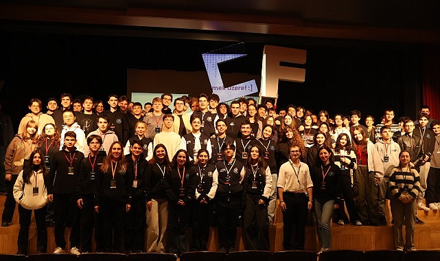 Sağlık ve Eğitim Vakfı’na (SEV) bağlı Üsküdar Amerikan Lisesi’nde (UAA)