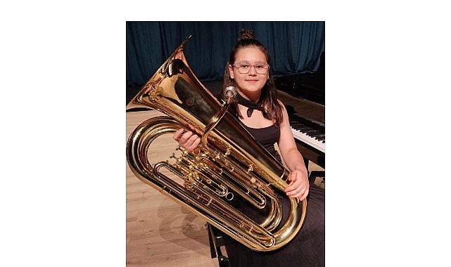 Lüleburgaz Belediyesi Gençlik Korosu ve Çoksesli Çocuk Korosu üyelerinden Zeynep