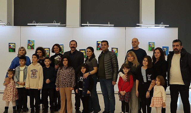 Maltepe Belediyesi’nin resim kursuna katılan 7-12 yaş aralığındaki Maltepeli çocukların