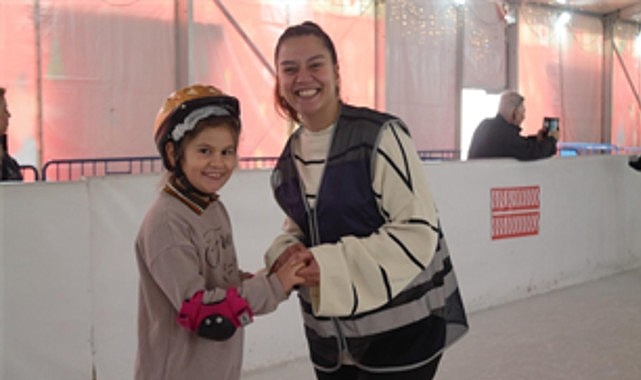 İzmir Büyükşehir Belediyesi, Okul Aile Birliği Destek Projesi çerçevesinde öğrencileri