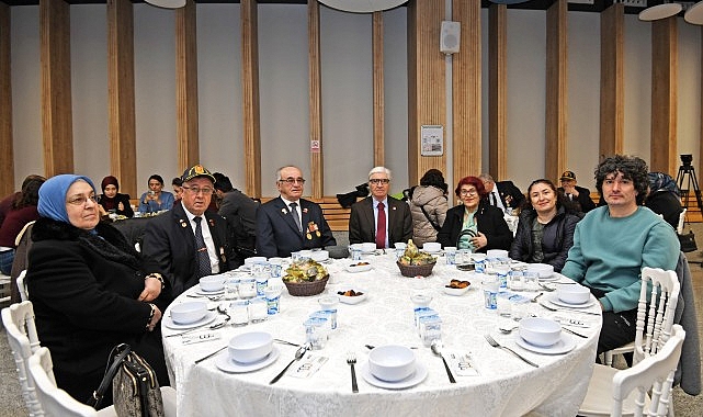 Osmangazi Belediye Başkanı Erkan Aydın, vatan uğruna canlarını feda eden