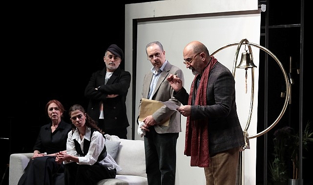 İstanbul Büyükşehir Belediyesi Şehir Tiyatroları, hikayesiyle günümüzün olaylarına ışık tutan “Bir