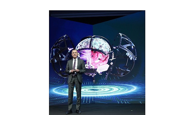 Yeditepe Üniversitesi Rektörü Prof.