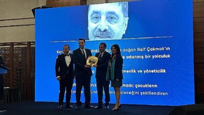 Mersin Yenişehir Belediye Başkanı Abdullah Özyiğit’in "En büyük yatırımımız binalara
