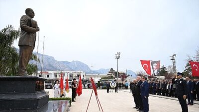 18 Mart Çanakkale Deniz Zaferi'nin 111'nci yıl dönümü dolayısıyla Kemer'de