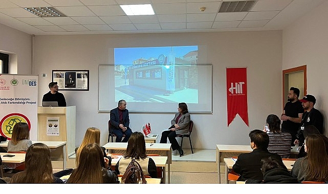 Kocaeli Büyükşehir Belediyesi, Kocaeli Üniversitesi öğrencileriyle düzenlediği yaratıcı atölye ve