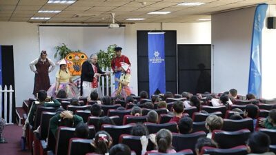 Aydın Büyükşehir Belediyesi Şehir Tiyatroları tarafından kentin dört bir yanında