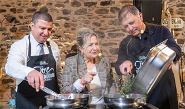 İzmir Büyükşehir Belediye Başkanı Dr.