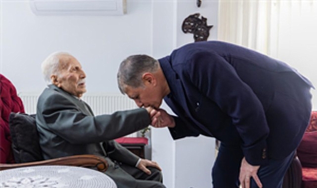 İzmir Büyükşehir Belediye Başkanı Dr.