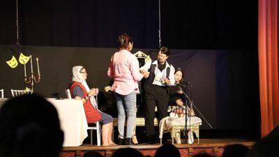 Bayındır’da tiyatro severleri kahkaha dolu bir akşam bekliyor.