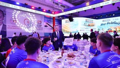 Gençlik ve Spor Bakanı Osman Aşkın Bak, İstanbul Bayrampaşa’da hayata