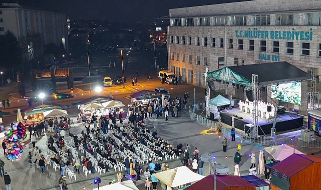 Nilüfer Ramazan Sokağı etkinlikleri kapsamında düzenlenen Bosna gecesinde, Balkan kültürü