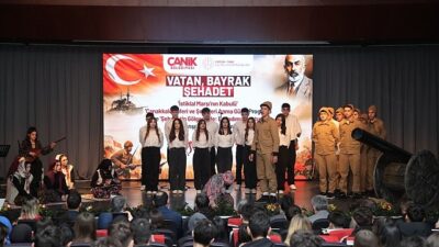 Canik Belediyesi'nin ilçede düzenlediği 'Vatan, Bayrak, Şehadet' İstiklal Marşı'nın Kabulü