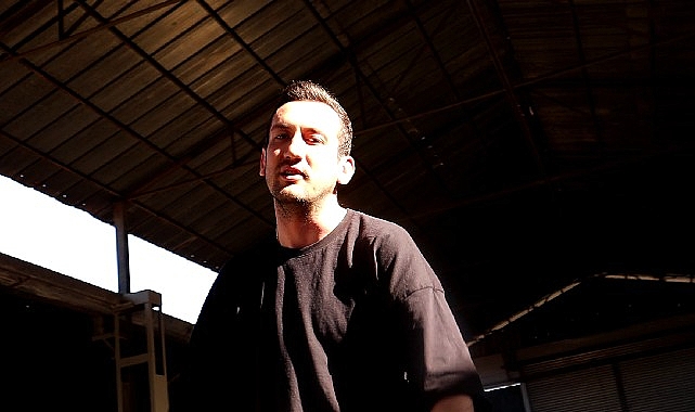 Emre Ogden, ilk albümü “Anhedoni”yi On Air Music Co.